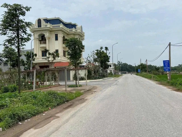 Bán 105m đất giãn dân dọc 2 dãy CL5 cạnh vườn hoa. Cạnh dự án xuân cầu sắp triển khai. Xã liên bão tỉnh bắc ninh