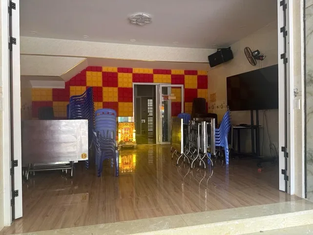 ( QUẬN 8 ) BẾN BÌNH ĐÔNG .SIÊU PHẨM SHOPHOUSE KINH DOANH CỰC ĐỈNH - VỊ TRÍ TIẾP GIÁP TẤT CẢ CÁC QUẬN TRUNG TÂM - 5P VÀO QUẬN 10. CHỦ GẤP BÁN GIẢM MẠNH 14 TỶ CÒN 11, 5 TỶ