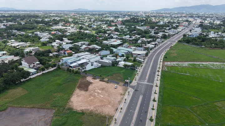 HÀNG HIẾM! LÔ ĐẤT SÁT BÙNG BINH CỐNG BÀ SÁU - DIỆN TÍCH 100M2 SỔ RIÊNG GIÁ CHỈ 1 TỶ 5