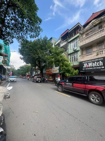 Chính chủ bán nhà Mặt đường Lạc Trung - Hai Bà Trưng - Kinh doanh sầm uất ngày đêm - 29,6 tỷ