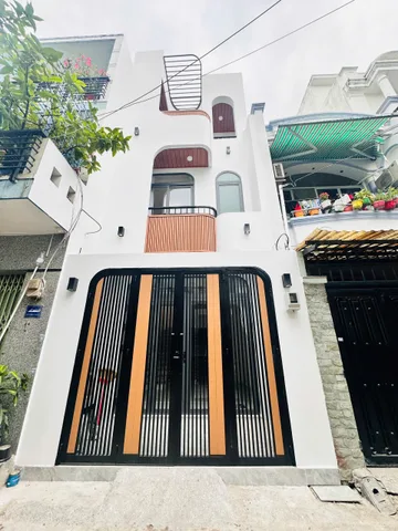 Nhà mới 3 tầng 48m² Đỗ Công Tường, Tân Sơn Nhì. Hẻm nhựa 6m xe hơi vào nhà, 4PN 3WC, gần AEON – Celadon, sổ vuông vức, vào ở ngay. Giá 7.5 tỷ.