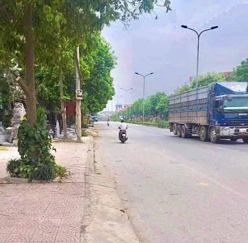 Bán đất mặt quốc lộ 21 A mặt phố trung sơn trầm cách tt Hà Nội 25 km