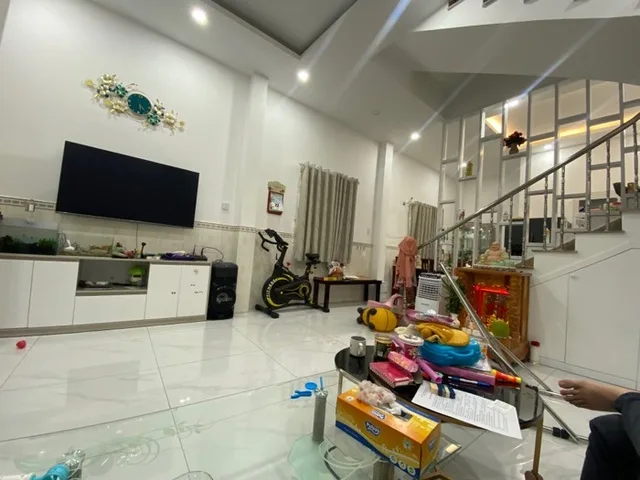 Nhà Tân Kỳ Tân Quý, 82m², 3 tầng, hẻm thông, 4,5x19m, giá 6.95 tỷ, Phường Tân Sơn Nhì