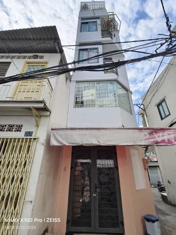 Bán nhà đẹp , HXH gần mặt tiền Ngô Gia Tự - 30m2 xây full tầng - sổ đẹp hoàn công đủ.
