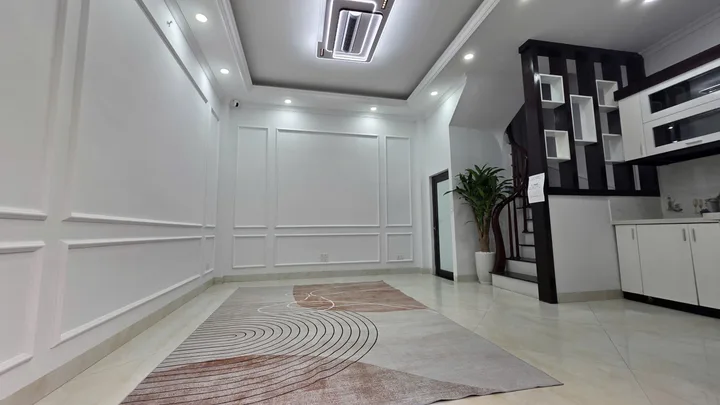 Nhà Phương Canh Trịnh Văn bô 34m full nội thất đẹp công tơ riêng từng phòng ngõ cực nông
