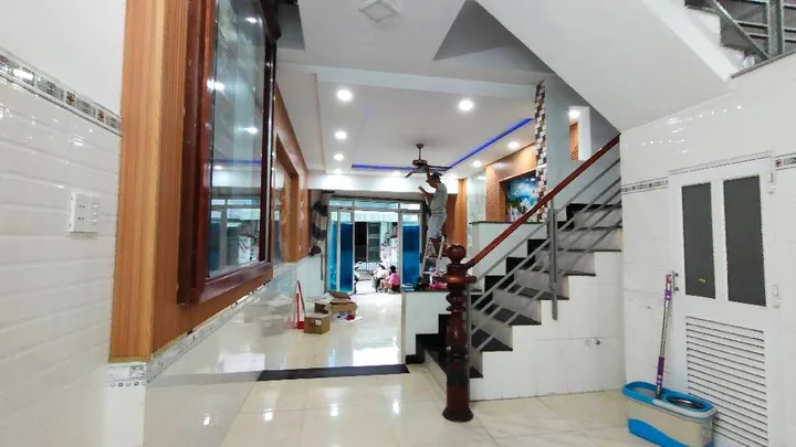 BÁN NHÀ NGUYỄN QUÝ YÊM 68M2 4 PHÒNG NGỦ 5.5 TỶ HẺM XE HƠI AN LẠC BÌNH TÂN