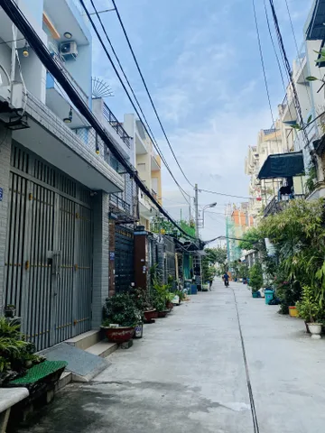 Bán Nhà Gần Khu Tên lửa ,Dt -76m2-2 tầng -3pn Giá 6.4 tỷ ,Hẻm xe hơi thông , Dễ di chuyển đến các quận trung tâm