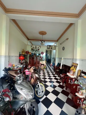 T1717 🔥 Giảm 100tr! sát Vòng Xoay An Sương, SHR, HXT, 3 tầng, 3.8x23m, 7.x tỷ