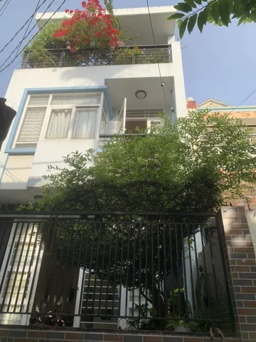 HIẾM CÓ! CHỈ 3,19 TỶ – Nhà 1/ Tôn Đản,  Q4 gần chùa Linh Bửu. Dt 68m2 xây 1 trệt, 2 lầu, Sân thượng