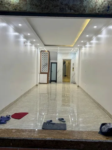 Bán nhà Đại Mỗ 33M2 * 6 tầng Thang Máy, Gần ngay hồ điều hoà, view tháng ô tô đỗ cách nhà 30m