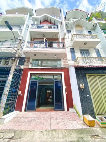 🔥 Chính chủ bán gấp nhà đẹp 4 tầng, 4PN, 65m² , hẻm ô tô Phường 14 Quận 5. Pháp lý chuẩn 100%, công chứng ngay. Giá chỉ 3.55 tỷ.