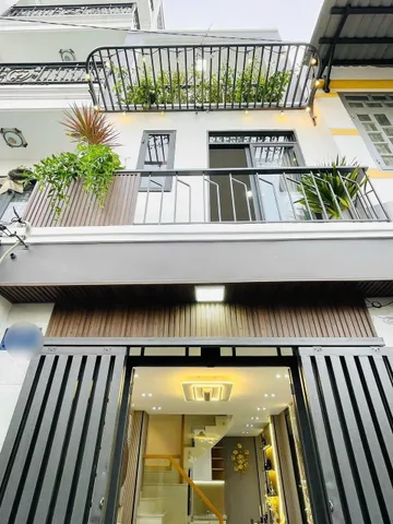 Giảm mạnh! Nhà 38m2 xây 3 tầng đường Bà Hom, Q.6. Gần chợ Phú Lâm. Hẻm 6m