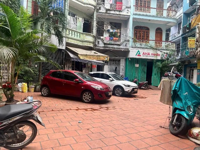 Bán nhà 54.4m² ngang 3,9m giá 19.5 tỷ Phường Láng