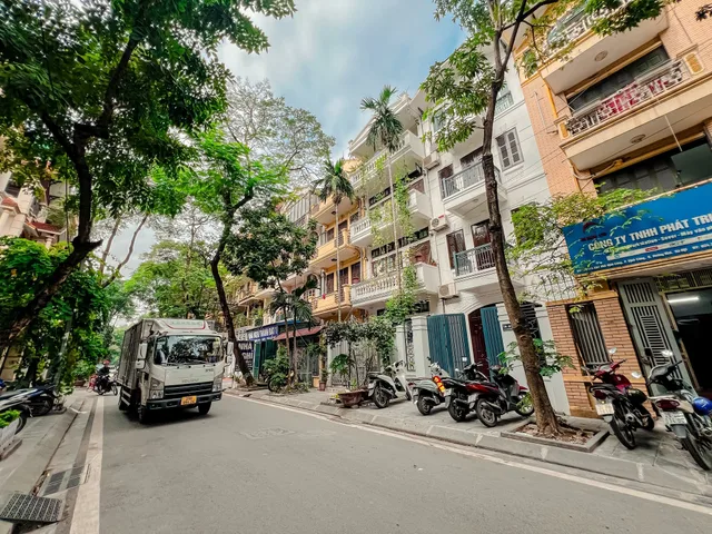 BÁN NHÀ LIỀN KỀ KĐT ĐỊNH CÔNG. 95M2 - 5 TẦNG. GARA Ô TÔ. KINH DOANH.
