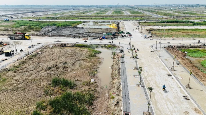 ĐẤT NỀN KDC ĐÓN SÓNG HẠ TẦNG VÀNH ĐAI VÀ TRỤC VÕ VĂN KIỆT NỐI DÀI