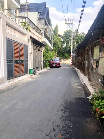 🚗 BÁN NHÀ 2 TẦNG - 153M2( 5.2*20.4), CÔNG NHẬN ĐỦ - CÓ 9P. TRỌ, DÒNG TIỀN 10TR/TH - HẺM XE HƠI - GẦN QL1K, KCN, LÀNG ĐHQG - LINH XUÂN, THỦ ĐỨC.(1)