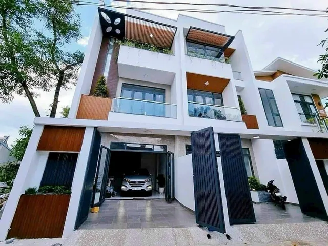 Nhà 1 trệt 2 lầu mới Khu 3 Phú Lợi  cũ (phường Phú Lợi-TP.HCM) Vị trí trung tâm đẹp gần ĐH.Bình Dương,Big C...Đường nhựa 5m thông