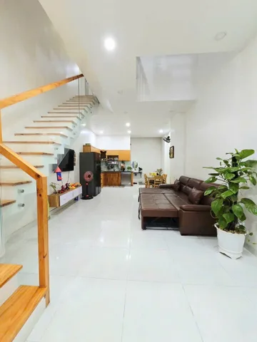 🚗 BÁN NHÀ 3 TẦNG - 71M2( 4/4.8*16.2) - NỞ HẬU - HOÀN CÔNG - TIỆN ÍCH BỔ VÂY - HẺM XE HƠI 10M, VỈA HÈ - GẦN UBND, CHỢ - LONG TRƯỜNG, THỦ ĐỨC.(A)