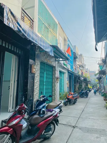 BÁN NHÀ LÊ ĐÌNH CẨN – GẦN AEON BÌNH TÂN – G.i.á 3.370 tỷ
🏠 Nhà 2 tầng BTCT, 2PN, vào ở ngay
📐 36msổ nở hậu – hoàn công đủ
🚗 Hẻm 6m thông, sát mặt tiền
📍 Cách Aeon Tên Lửa 500m