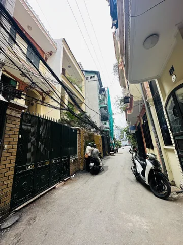 Bán nhà 50m² ngang 4m giá 18.9 tỷ Phường Yên Hòa