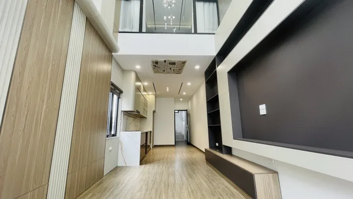 Bán nhà Tư Đình 45m² ngang 3.2m giá 16.8 tỷ Phường Long Biên (MUA/BÁN BĐS nhắn tin Zalo 0862299066)