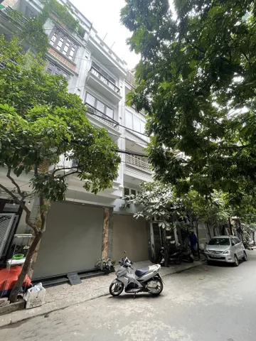 BÁN NHÀ ĐƯỜNG CHIẾN THẮNG. 42M2 - 6 TẦNG. VỈA HÈ, KINH DOANH. GARA Ô TÔ.
