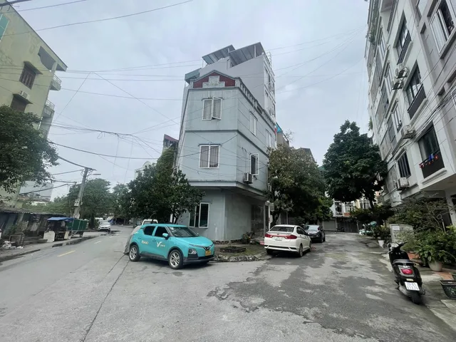 BÁN NHÀ LK XA LA. 70M2 - 3 TẦNG. GARA Ô TÔ. KINH DOANH. VỈA HÈ RỘNG.