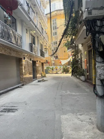 BÁN TÒA NHÀ CCMN ĐƯỜNG LƯƠNG THẾ VINH. 115M2 - 9 TẦNG. THANG MÁY. 26 PHÒNG.