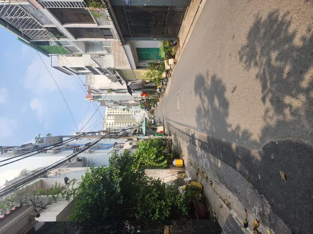 BÁN NHÀ SÁT TỈN.H LỘ 10 - KHU TÊN LỬ.A - HẺM XE HƠI - NH g ( 12X26M )
