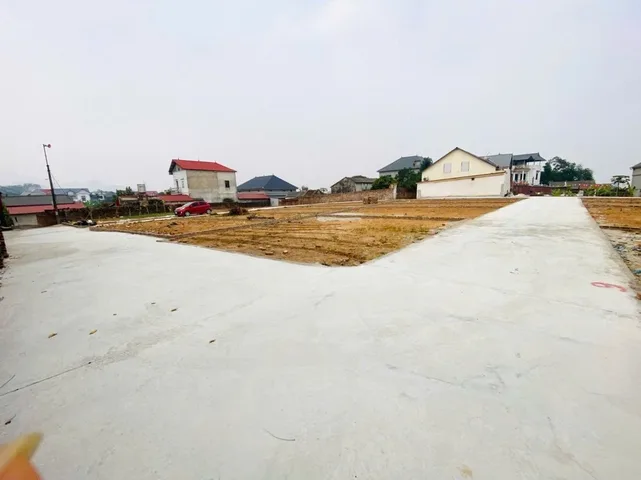 Đất Đẹp 100 m Thông Bàn Cờ tại Cộng Hoà - Phù Linh