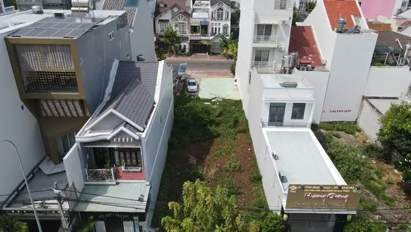 BÁN ĐẤT MẶT TIỀN ĐƯỜNG NHỰA PHẠM HÙNG