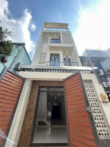 ✅TRẦN BÌNH TRỌNG .Q BÌNH THẠNH 
50M2 .GIÁ CHỈ 7,75 TỶ 

👉dt : 4m × 13m .4PN. 4WC 
👉kết cấu : 4 tầng ,BTCT 
Nhà cách hẻm xe tải ,gần chợ cây véo 
♦sổ hồng A4 ,hoàn công đủ ,pháp lý chuẩn 
☎lh 0342116231 phi nhà đẹp 😍