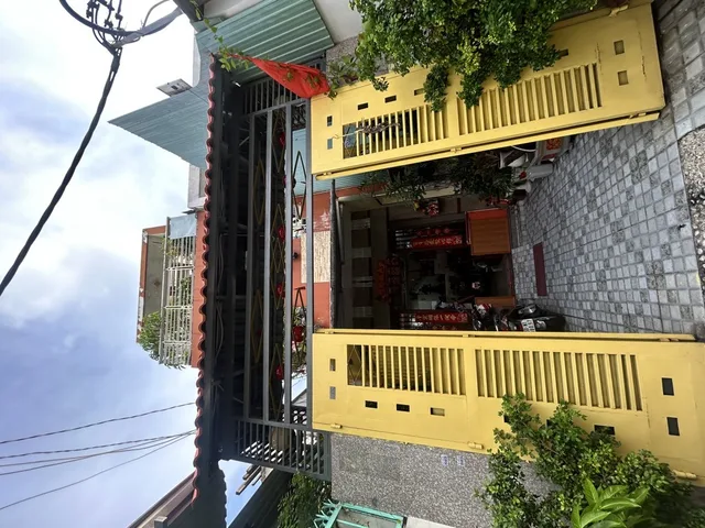 NHÀ 3 TẦNG  HẺM XE HƠI THÔNG MÃ LÒ BÌNH TÂN (61.)