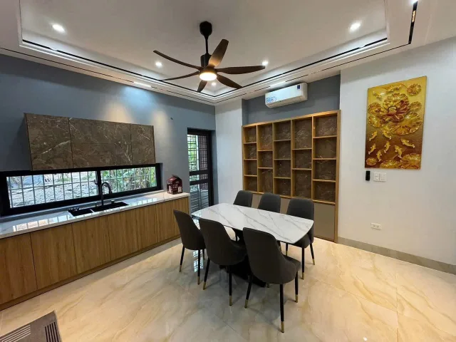 Bán nhà 3.5 tầng diện tích đất 87.5m liền kề đại hoàng long. Mặt đường lý anh tông thông thẳng ra nút giao tây nam. Phường võ cường tỉnh bắc ninh