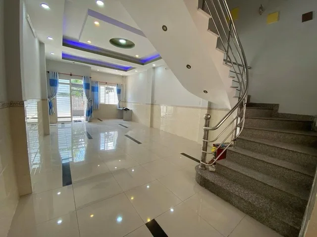 Nhà Phố 2 Tầng Huỳnh Tấn Phát, Tân Phú, Quận 7 Liền Kề Phú Mỹ Hưng, SHR Hoàn Công, Giá nhỉnh nhẹ 8 Tỷ