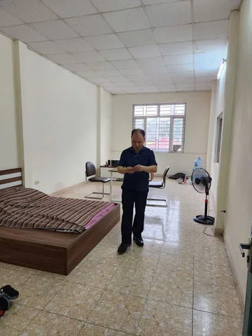 Hiếm nhà 4 tầng mặt phố Chiến Thắng, 64m2, mặt tiền rộng 4.1m, 2 mặt đường ô tô trước -sau, kinh doanh sầm uất, giá 25 tỷ