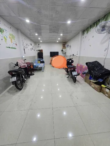 1 căn duy nhất quận Bình Tân 5.05 tỷ. Diện tích 55m2 vuông vức, thông thẳng ra đường lớn. Xem nhà là chốt ngay