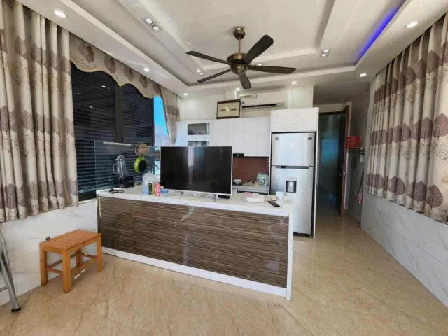 Bán nhà 5 tầng diện tích đất 81m nhìn vườn hoa. Mặt đường phạm ngũ lão khả lễ 1. Phường võ cường tỉnh bắc ninh