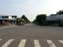 CHỦ GỬI 1000M2 ĐẤT TC CÓ SẴN VƯỜN MÍT ĐANG THU HOẠCH CẠNH CHỢ VÀ UBND CHỈ 550TR