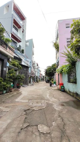 Bán nhà 4 Tầng , DT: 67m² ngang 4,5m giá 5.7 tỷ Phường Bình Tân