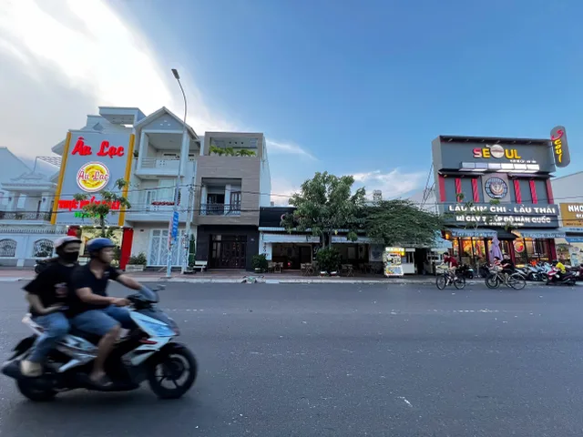 BÁN NHÀ MẶT TIỀN VÕ VĂN KIỆT đối diện công viên Võ Văn Kiệt – TRUNG TÂM TP. PHAN THIẾT