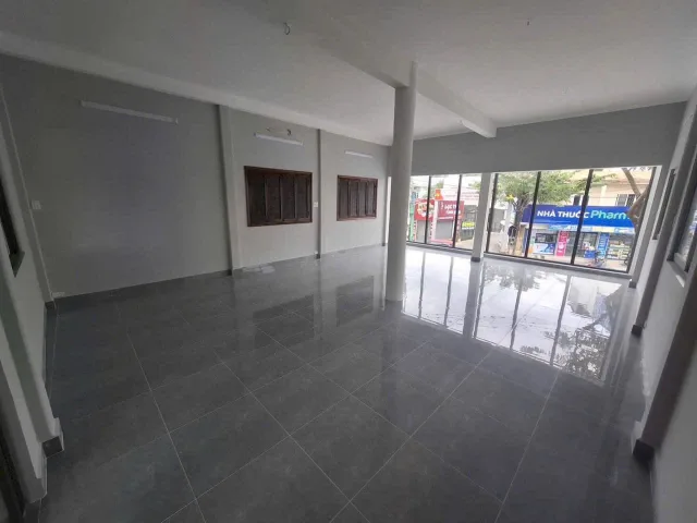 CHO THUÊ MẶT BẰNG MỚI 100% 2 MẶT TIỀN NGAY NGÃ 6 CHÙA BÀ THỦ DẦU MỘT- BÌNH DƯƠNG