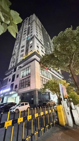Bán nhà CC Licogi P. Đại Từ, HN, DT 112 m2, giá bán 8.3 tỷ
🔥Mô tả:
☀️ Nhà thoáng, tầng trung, căn góc,  view hồ Linh Đàm, khu vưc đi lại thuận tiện, nhiều tiện ích xung quanh, trường học, hồ Linh Đàm, chợ Đại Từ ngay gần. Bán công Tây Bắc, cửa chính Đôn