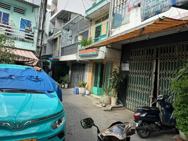 ( QUẬN 8 ) HẺM XE HƠI ĐỖ TẬN CỬA ÂU DƯƠNG LÂN .NHÀ 3 TẦNG, NỞ HẬU TÀI LỘC. CHỈ 5,4 TỶ