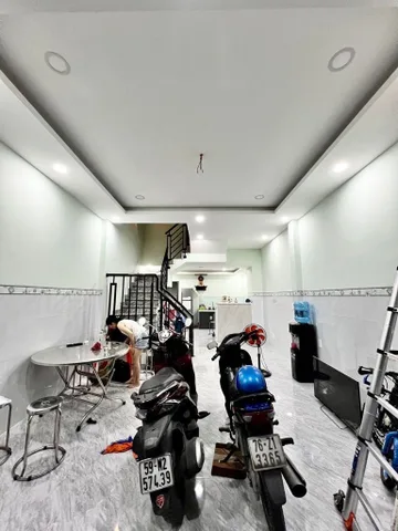 CỰC HIẾM - NHÀ ĐẸP Ở NGAY - VỊ TRÍ ĐẮC ĐỊA QUẬN BÌNH TÂN