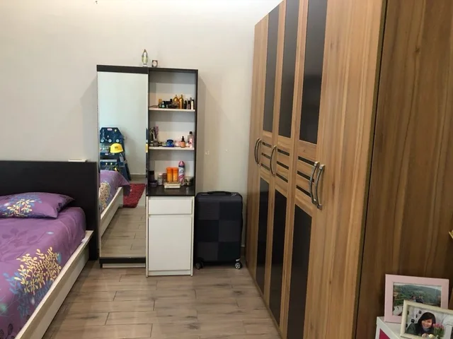 Chủ cấp bán nhà 2 tầng, sổ hồng riêng hoàng cung đầy đủ gần chợ trường học