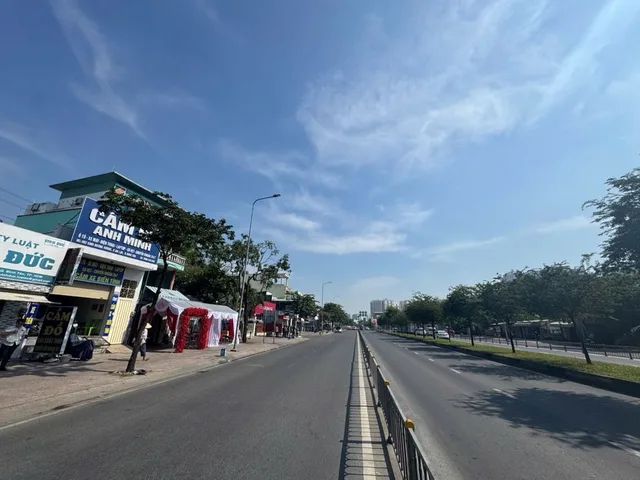 Bán nhà mặt tiền kinh doanh Kinh Dương Vương góc Hồ học lãm.ngang 6.5m chi: 100tr.m2