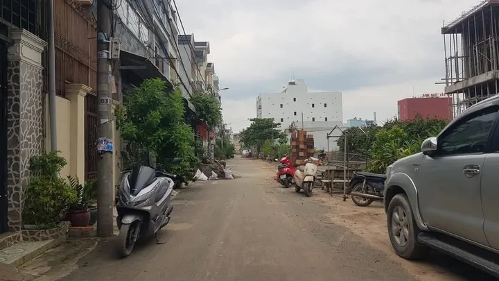 Bán đất 12m² ngang 5m giá 5.55 tỷ Xã Bà Điểm cạnh Phan Văn Hớn vào 100m