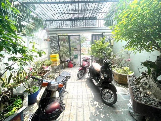 Bán nhà hẻm 140 Vườn Lài An Phú Đông Quận 12 – View sông Vàm Thuật, nhà mới nội thất đẹp, giá trị tăng cao