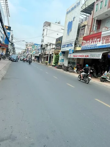 Cho thuê mặt bằng kinh doanh mặt tiề đường Nguyễn Đình Chiểu 140m2